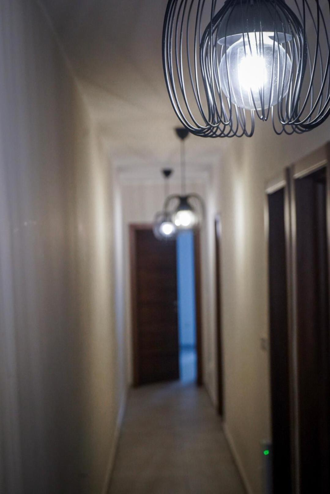 Lovely Holiday Home Next To Bus Terminus خليج سانت بول المظهر الخارجي الصورة